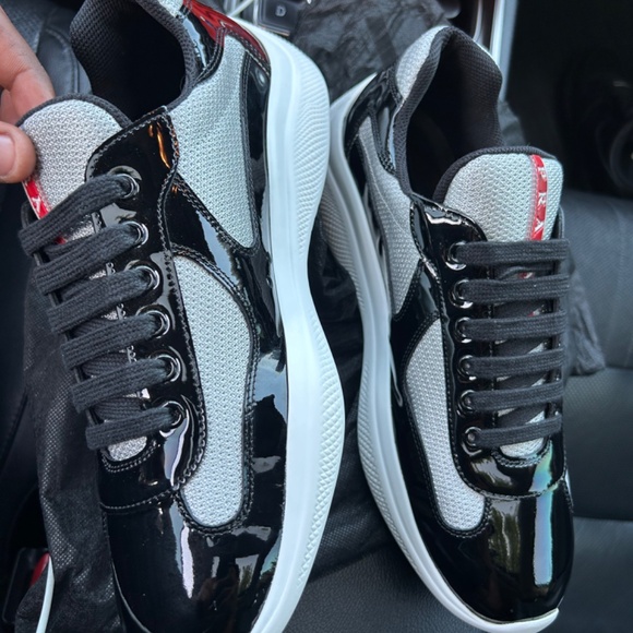 Prada men’s (7.5) - Picture 5 of 6